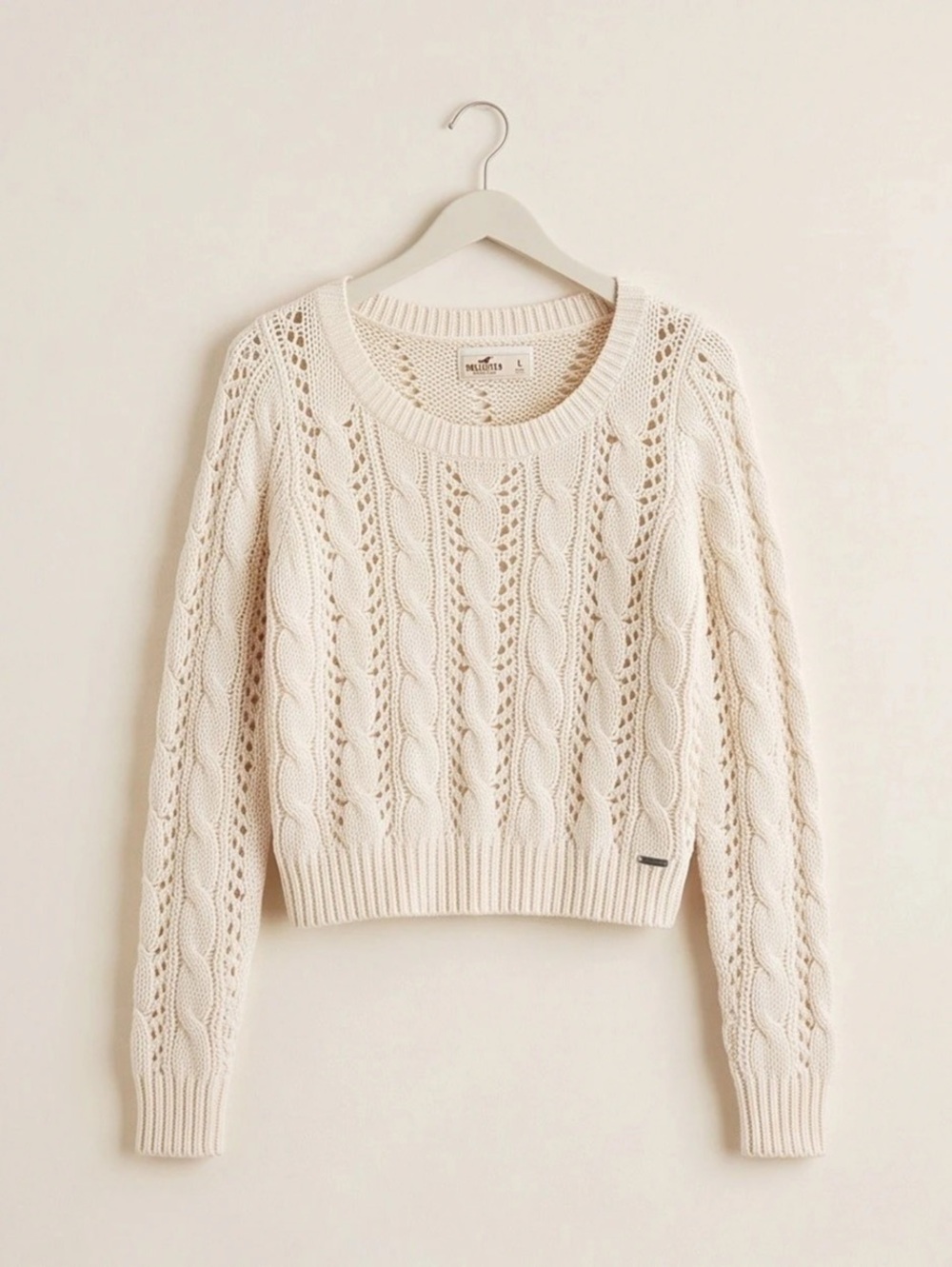 Hollister Cable Knit Sweater in Cream Large